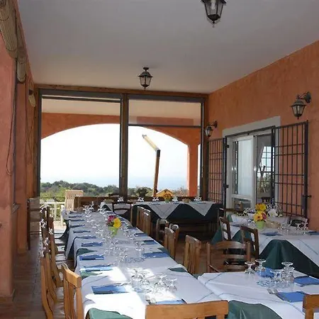 I Cardinali Κατάλυμα σε φάρμα Santa Marinella